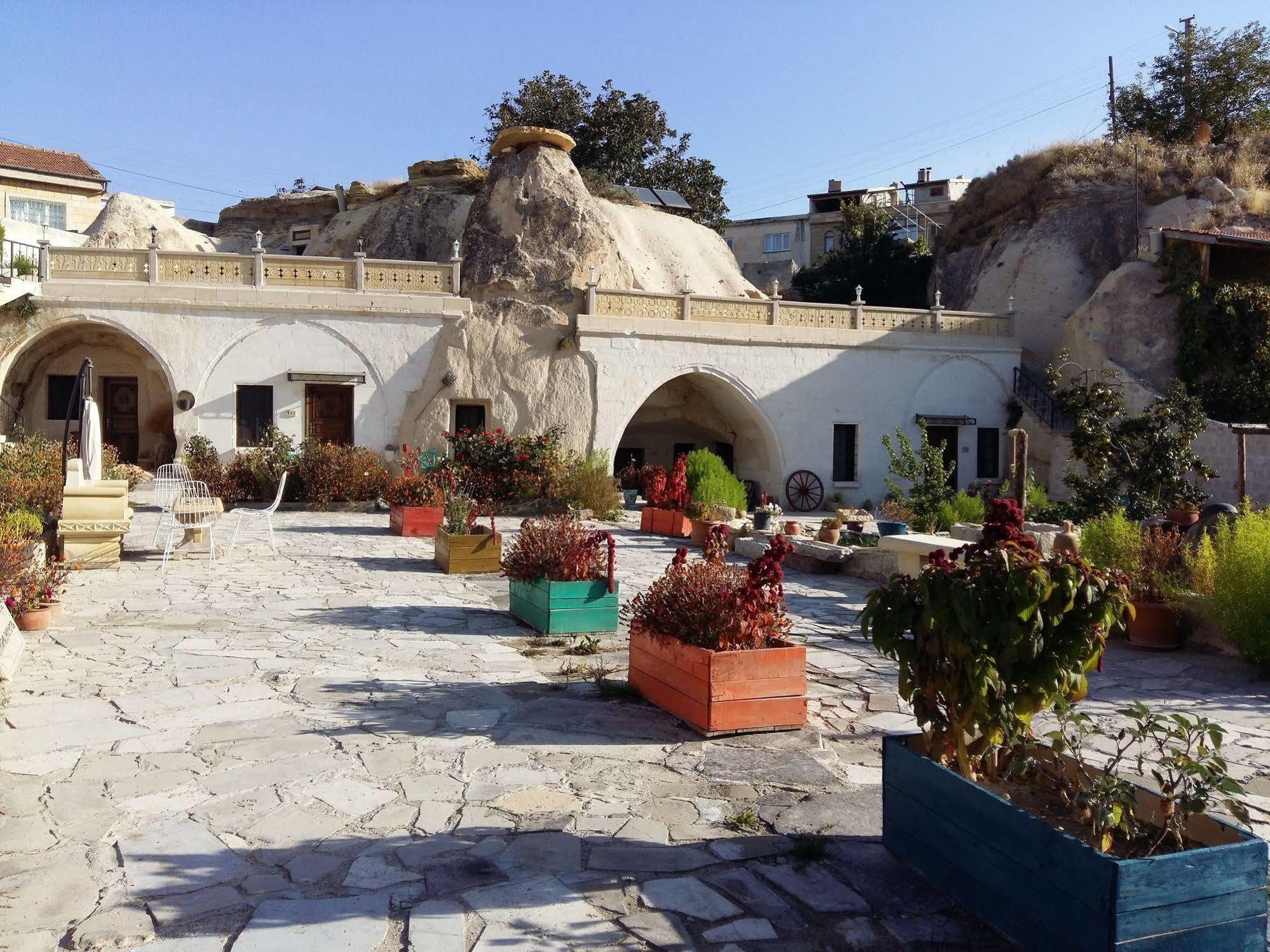 Ortahisar Cave Hotel Exterior photo